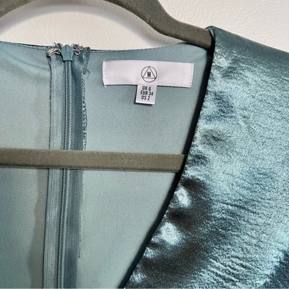 NEW Missguided Teal Blue Satin Deep V Long Sleeve Mini Wrap Dress Slit s… - Picture 3 of 5